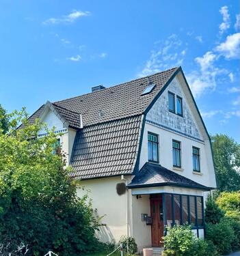 Foto - Ein-Zweifamilienhaus mit geräumiger Werkstatt