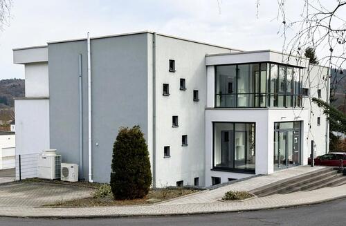 Foto - Büroflächen in modernem Verwaltungsgebäude in Schlitz