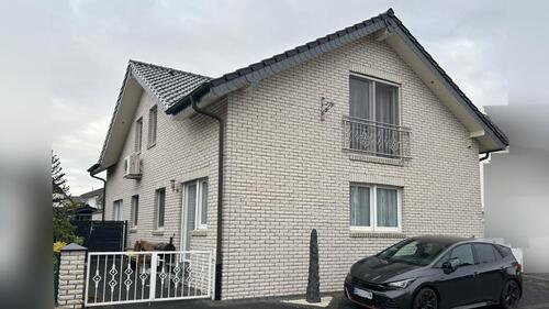 Foto - Modernes Einfamilienhaus mit Einliegerwohnung in Schwalmtal