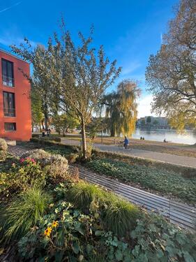 Foto - 2,5 Zimmer Wohnung direkt am Ufer hochwertig möbliert bis August