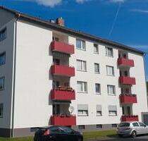 Helle, bezugsfreie 3,5-Zi.-Wohnung u. Südbalkon in guter Wohnlage - Bad Gandersheim