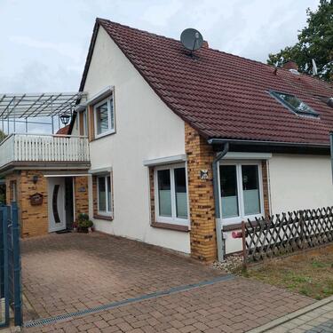 Foto - Liebevoll gepflegtes EinfamilienhausDoppelhaushälfte