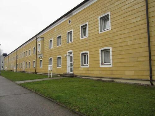 Foto - Auf gute Nachbarschaft: Frisch renovierte 3-Zimmer-Wohnung mit eigenem Garten