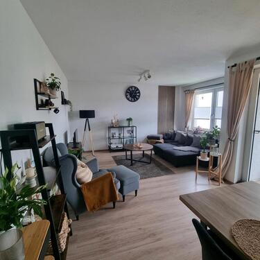 Foto - 3-Zimmer Wohnung mit Balkon - 621,00&nbsp;EUR Kaltmiete, ca.&nbsp; 72,00&nbsp;m&sup2;