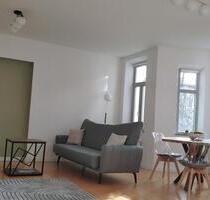 Exklusives Wohnen im Altbau – möblierte 3-Zimmer-Wohnung mit Balkon in begehrter Innenstadtlage - Augsburg