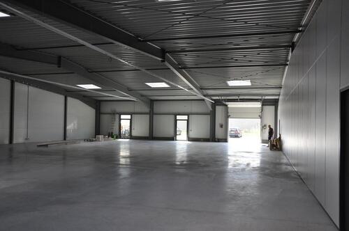 Foto - 535 qm Ebenerdige Lagerfläche unmittelbar an der A5