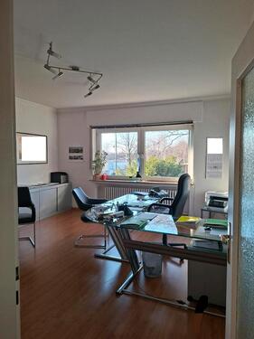 Foto - Büro in Hamm Hessen Pflegedienst Parkplatz