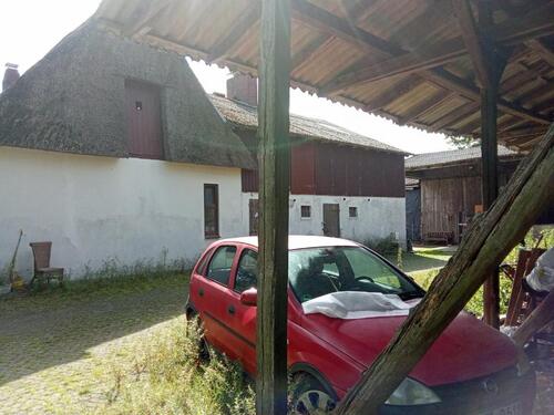 Foto - Alleinlage mit Stallungen und 1,8 ha Weideland - Pferdeoase