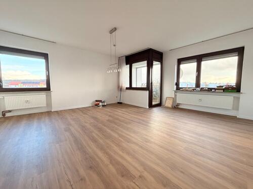 Foto - perfekt geschnittene 3 Zimmer Wohnung +++ mit EBK, Garage & Loggia +++