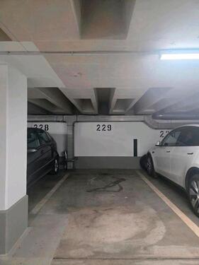 Foto - Tiefgarage Parkplatz ab 1. Juli