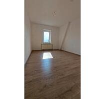 Erstbezug Top sanierte Zweiraumwohnung mit Balkon und EBK - Halle (Saale) Büschdorf