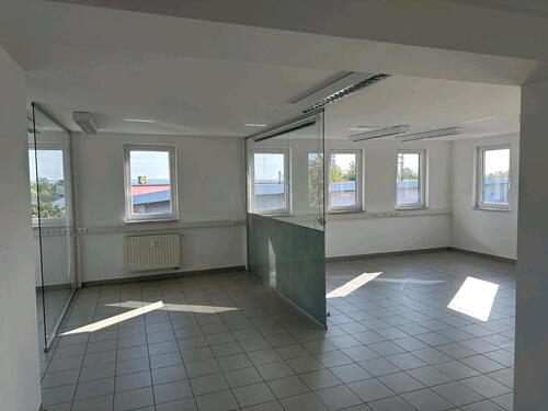 Foto - Büro Praxis zu vermieten - 8,00&nbsp;EUR Kaltmiete, ca.&nbsp; 8,00&nbsp;m&sup2;
