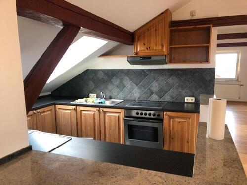 Foto - Schöne Dachwohnung für Single (offener Wohnbereich)