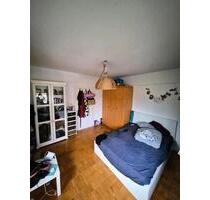 Ein schönes WGZimmer in einer Hausgemeinschaft mit Garten im Nied - Frankfurt am Main