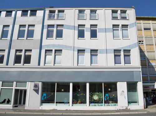 Foto - 063007 Großzügige 1-ZKB-3. OG rechts Wohnung + Einbauküche + Gäste WC zu vermieten