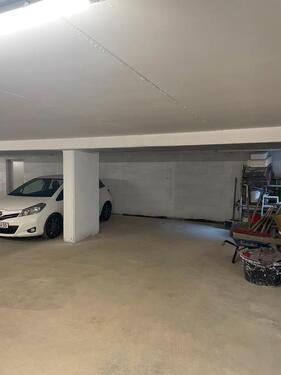 Foto - Tiefgaragenstellplatz - 60,00 EUR Miete,