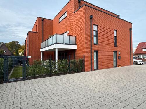 Foto - Neuwertige Erdgeschosswohnung mit eigenem Eingang und Garten