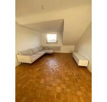 2-Zimmer-Wohnung zu vermieten - 900,00 EUR Kaltmiete, in Neu-Isenburg (PLZ: 63263)