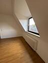 Foto - Dachgeschoßwohnung in Oberhausen zur Miete