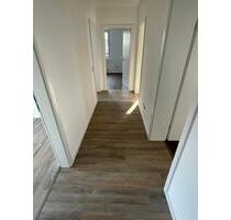 Helle 3 Zimmer Erdgeschosswohnung in Breidenbach + Stellpl