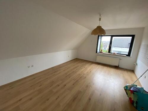 Foto - Schöne Single Wohnung mit Tageslichtbad und Badewanne in zentrale