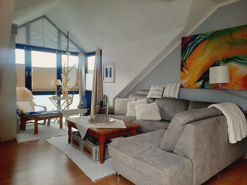 Foto - Bad Meinberg: 2 ZKB Wohnung im Atelier-Stil mit Laminat + Balkon