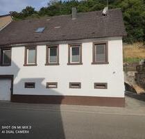 Einfamilienhaus mit großem Garten, Terrasse & Garage - Lauterecken