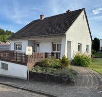 freistehendes Einfamilienhaus mit Garage, Terrasse und Garten - Rammelsbach