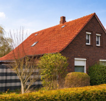 Haus+Einliegerwohnung auf großem GrundstückMehrgenerationenhaus - Norden