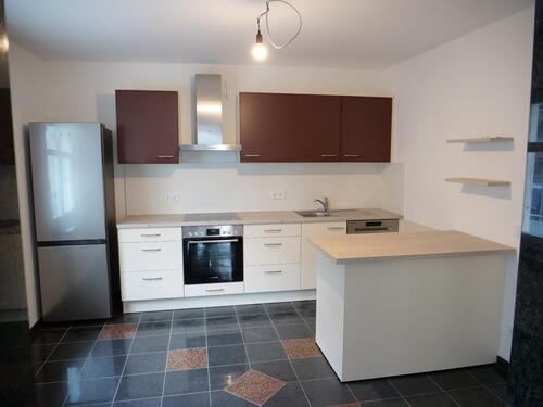 Foto - 2024 kernsaniert: Altbau-Wohnung mit Einbauküche in Niederselters