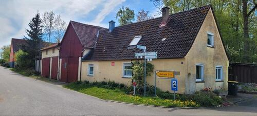 Foto - Haus mit Scheune - 67.000,00&nbsp;EUR Kaufpreis, ca.&nbsp; 110,00&nbsp;m&sup2;