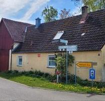 Haus mit Scheune - 67.000,00&nbsp;EUR Kaufpreis, ca.&nbsp; 110,00&nbsp;m&sup2; in Uffenheim (PLZ: 97215)
