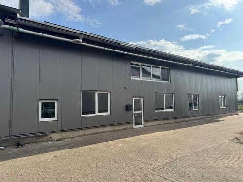 Foto - Lagerhalle inkl. Büro Praxis - 2.470,00&nbsp;EUR Kaltmiete, ca.&nbsp; 687,00&nbsp;m&sup2;