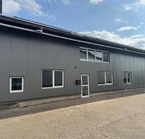 Lagerhalle inkl. Büro Praxis - 2.470,00&nbsp;EUR Kaltmiete, ca.&nbsp; 687,00&nbsp;m&sup2; in Hamminkeln (PLZ: 46499)