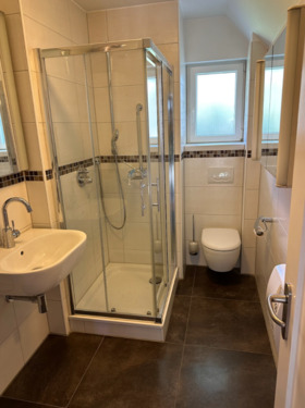 Foto - 4-Zimmer-Wohnung mit Balkon und Garage – Renoviert