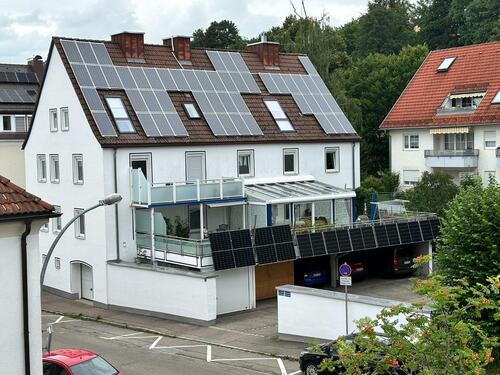 Foto - Mietwohnung 6 12 Zimmer, 2 Bäder, Terrasse und Wintergarten