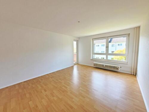 Foto - SOFORT FREI!!! Attraktive 3- Zimmerwohnung mit Balkon in der Jenaer Straße