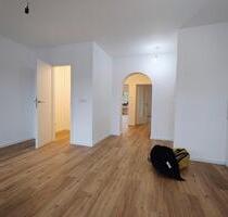 Helle 2,5-Zi-Wohnung mit Balkonen, zentrale ruhige naturnahe Lage - Bielefeld Gadderbaum