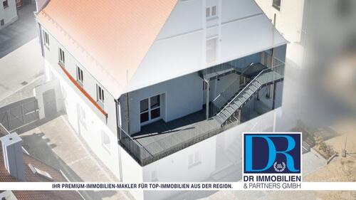 Foto - Großzügige 4-Zi-Whg mit Balkon und Einbauküche in frisch saniertem Stadthaus