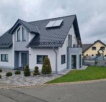 Einfamilienhaus freistehend mit Doppelgarage - Dahlem