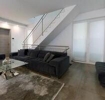 Neuwertiges 5-Zimmer Doppelhaushälfte in Mainz-Kastel mit 4 Etage - Wiesbaden