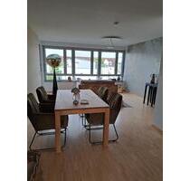 Lichtdurchflutet, 3 Zimmer, extra Küche, Balkon, Parkett, ruhig - Veitshöchheim