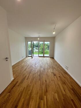 Foto - Wohnen am Wasser - moderne 2 Zimmerwohnung mit Garten