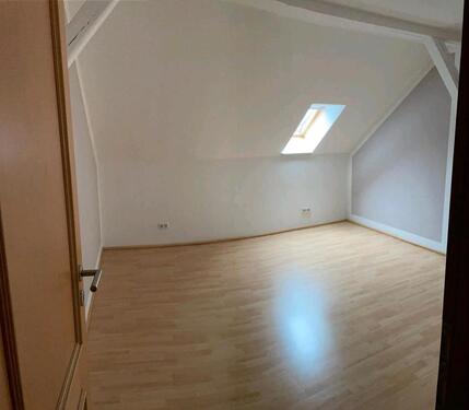 Foto - 3 Raum Dachgeschoss Wohnung - 419,00 EUR Kaltmiete,