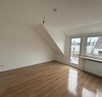 Helle Dachgeschosswohnung im Reihenhaus - Bremen Häfen