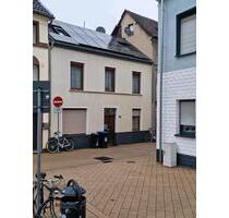 Komplett renoviertes Haus im Zentrum von Euskirchen.Tel.105770934