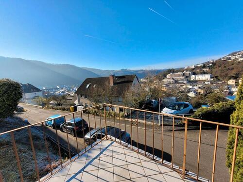 Foto - Erstbezug nach Sanierung: 3ZKB in Top Lage mit Balkon und Küche