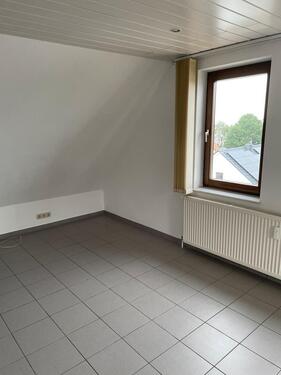 Foto - 1 Zimmer Erdgeschoßwohnung zur Miete in Rosbach vor der Höhe
