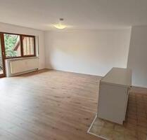 **Traumhafte 3-Zimmer-Wohnung mit Balkon und Einbauküche in ruhiger Lage von Untersteinbach** - Pfedelbach