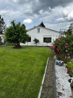 Foto - Schönes Einfamilienhaus mit großen, gepflegtem Garten